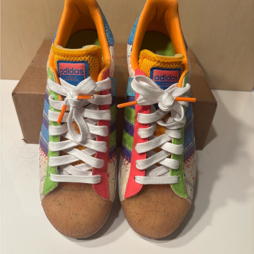 Adidas S.E.E.D Superstars Size 9 Like new - Picture 3 of 7